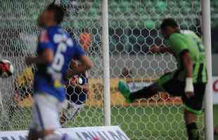 Thiago Neves empatou o clssico e ajudou Cruzeiro a manter vantagem nas semifinais