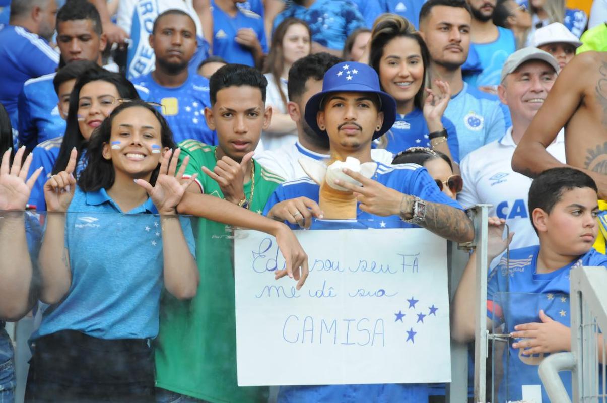 Cruzeiro x Bahia: fotos da torcida da Raposa no Mineiro