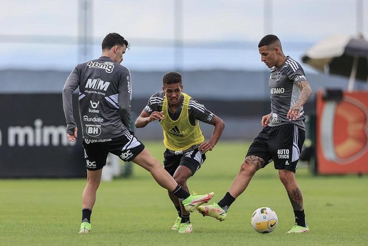 Atltico se prepara na Cidade do Galo para a partida de domingo (31), contra o Inter, no Beira-Rio