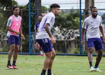 Time celeste enfrentará o Náutico, no duelo de ida da terceira rodada da Copa do Brasil, e o Corinthians, na primeira rodada do Campeonato Brasileiro