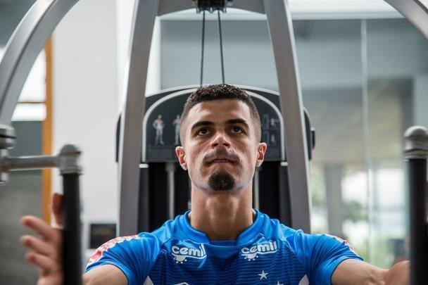 Fotos de divulgao do Cruzeiro das atividades realizadas na reapresentao