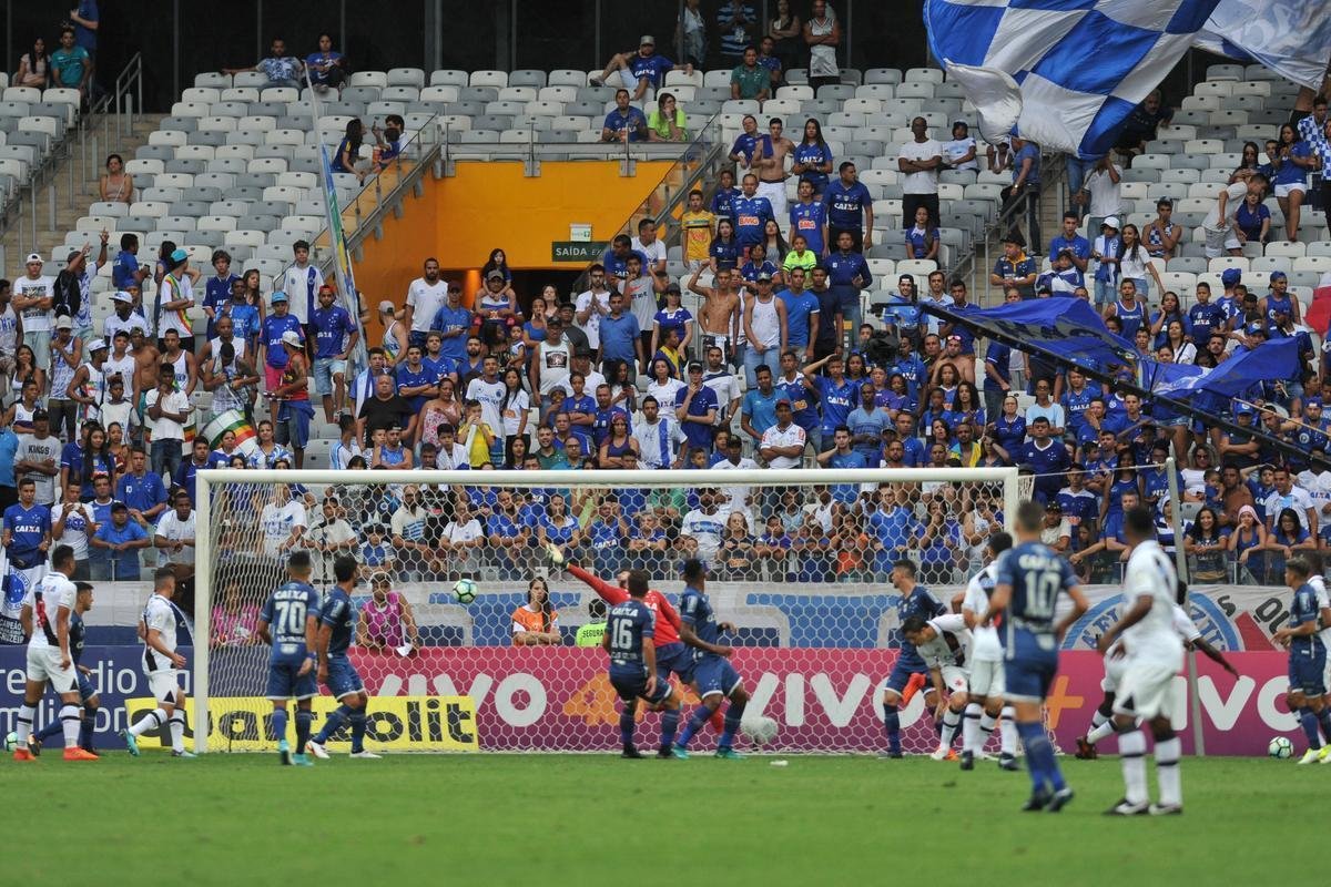 Fotos do jogo entre Cruzeiro e Vasco, no Mineiro, pela 37 rodada do Brasileiro (Leandro Couri/EM D.A Press)
