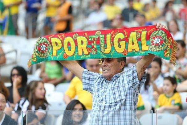 Mineiro ficou colorido nesta quarta-feira com camisas de clubes e selees em duelo da Olimpada