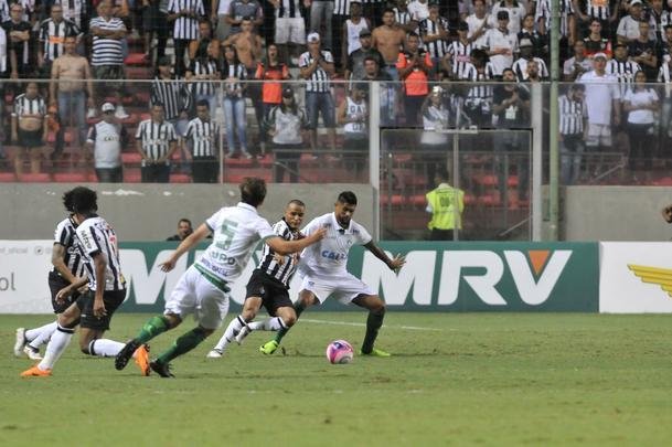 Imagens do clssico de ida da semifinal do Mineiro, entre Atltico e Amrica, no Independncia