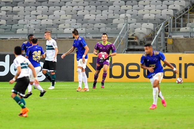 Fotos do jogo entre Cruzeiro e Coritiba, no Mineiro, em Belo Horizonte, pela nona rodada da Srie B do Campeonato Brasileiro de 2021