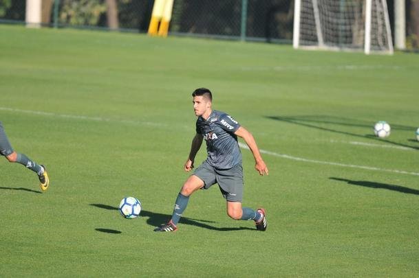 Martn Rea - Zagueiro uruguaio de 20 anos chegou ao Atltico em agosto deste ano, mas ainda no teve oportunidade de estrear