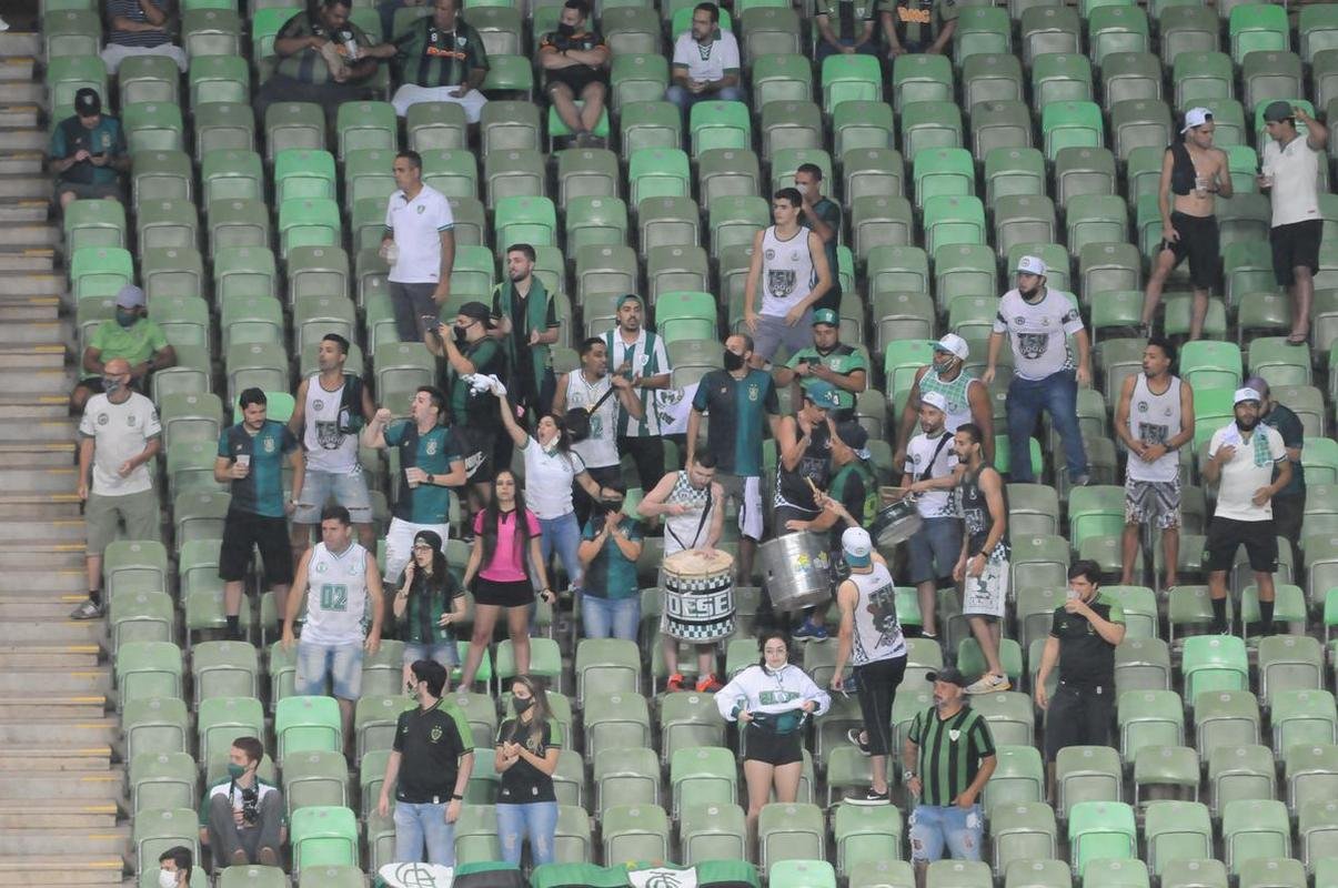 Jogo com o Palmeiras, pela 24 rodada do Campeonato Brasileiro, marcou o retorno do torcedor do Coelho ao Independncia ainda em meio  pandemia da COVID-19 (Juarez Rodrigues/EM/D.A Press)