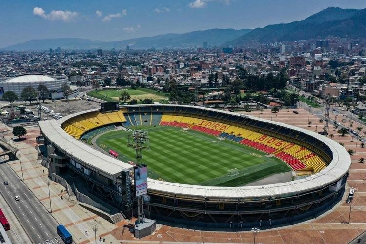 10º El Campín (7 jogos) - O estádio Nemesio Camacho, localizado em Bogotá, na Colômbia, e mais conhecido com El Campín, recebeu sete partidas do Cruzeiro. Nele, o time celeste conquistou três triunfos, teve duas derrotas e dois empates: 52,38% de aproveitamento.