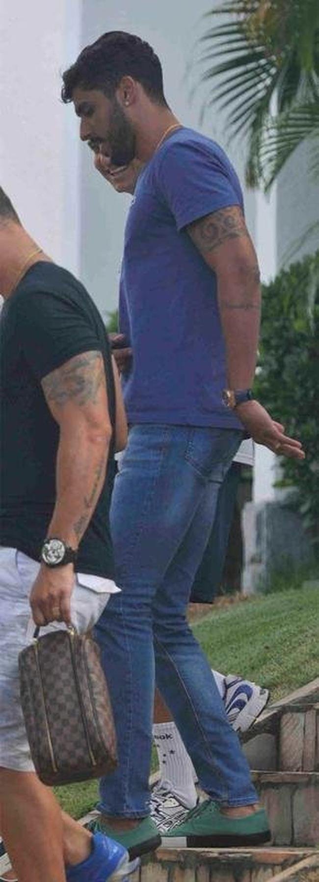 Vilson (zagueiro) - chegou a se apresentar ao Cruzeiro, mas uma tendinite no joelho esquerdo emperrou sua contratao. Deixou o clube sem fazer uma partida sequer.