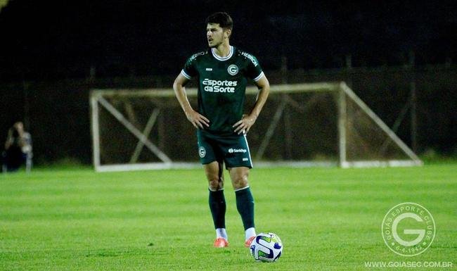 5 Gois - 16 jogos, com 11 vitrias, 4 empates e 1 derrota (77% de aproveitamento)