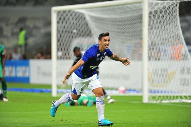 Imagens do jogo entre Cruzeiro e Uberlndia, pela 3 rodada do Estadual, no Mineiro