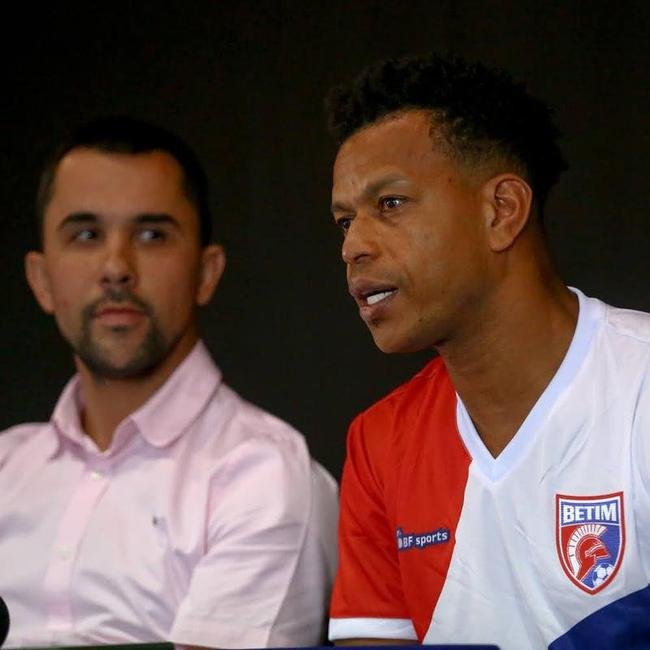 Com jogadores conhecidos da torcida mineira, como o zagueiro Edcarlos o meio-campista Leandro Domingues, o Betim apresentou o elenco nessa segunda-feira (21)