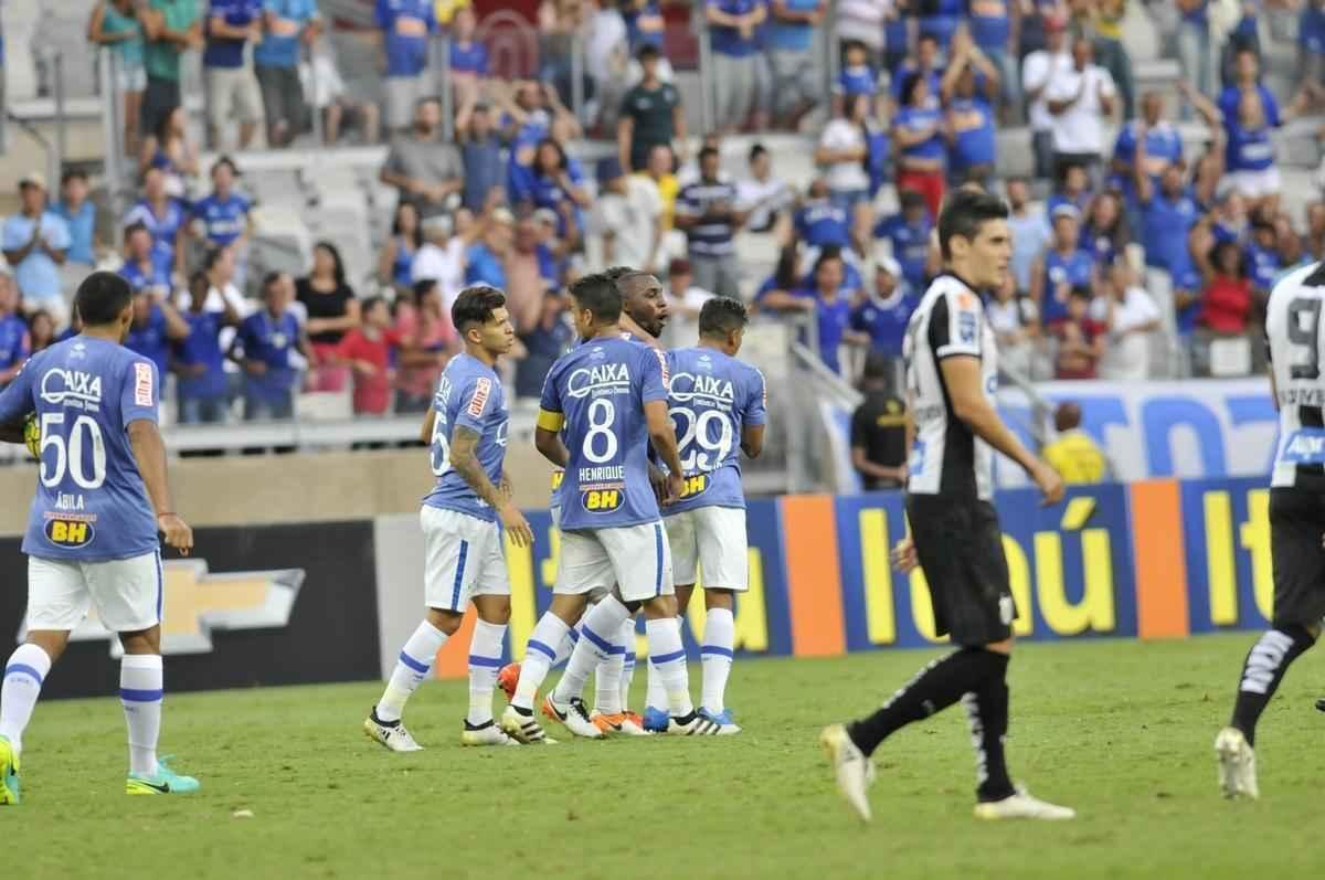 Confira detalhes da nova terceira camisa lanada pelo Cruzeiro