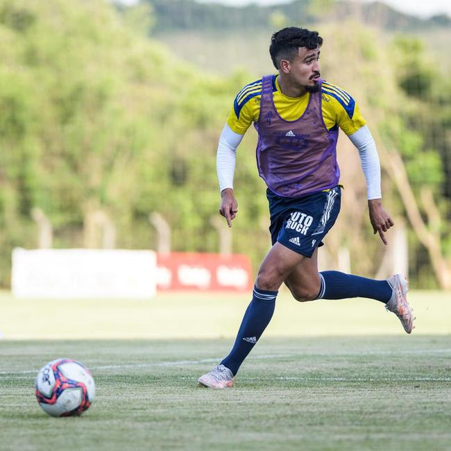 Fotos do treino do Cruzeiro no CT SM Sports, em Londrina, antes da partida contra o Londrina pela Série B. Duelo será nesta sexta, às 21h30, no estádio do Café, em Londrina, interior do Paraná