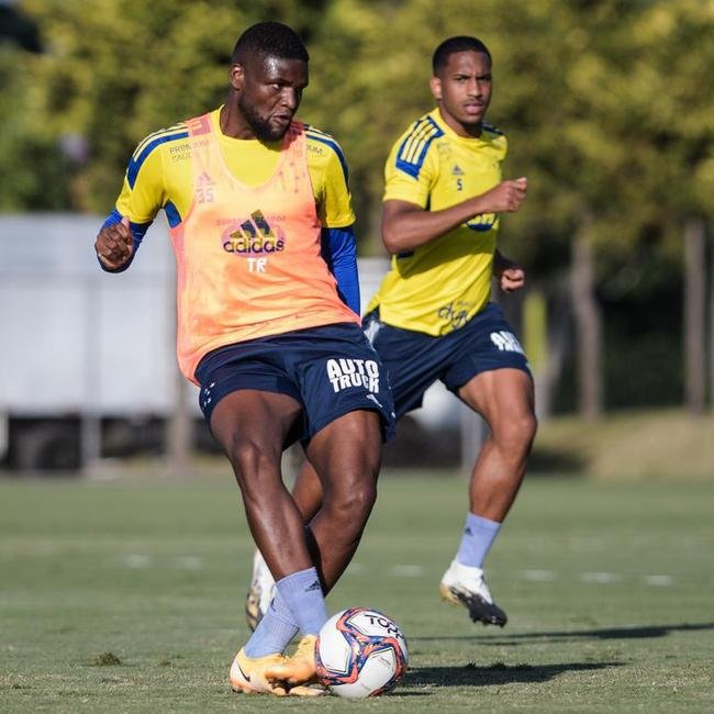 Fotos do treino do Cruzeiro nesta quinta-feira (6/5), na Toca da Raposa II