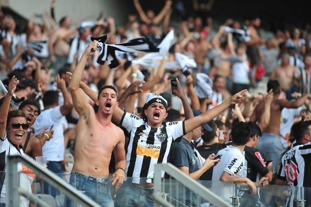 Fotos da torcida do Atltico no clssico contra o Cruzeiro