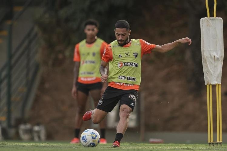 Após a eliminação na Libertadores diante do Palmeiras, jogadores do Atlético se reapresentaram na Cidade do Galo e realizaram treinamento visando o duelo contra o Internacional, pelo Campeonato Brasileiro