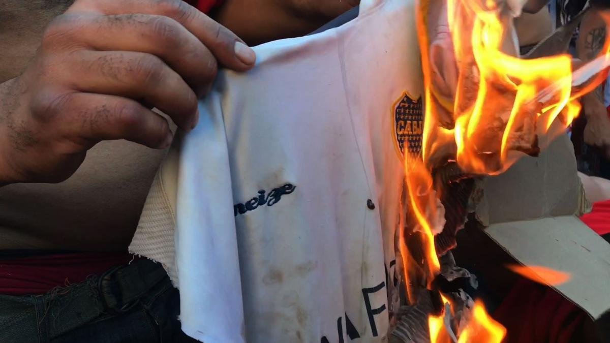 Polcia argentina deteve alguns torcedores do River Plate que causaram confuso neste sbado