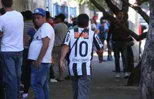 Imagens da venda de ingressos para Cruzeiro e Cricima