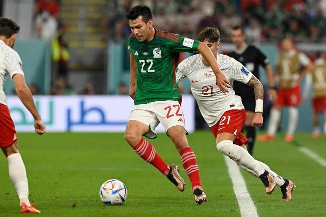 Imagens do jogo entre Mxico e Polnia, pelo Grupo C da Copa do Mundo.