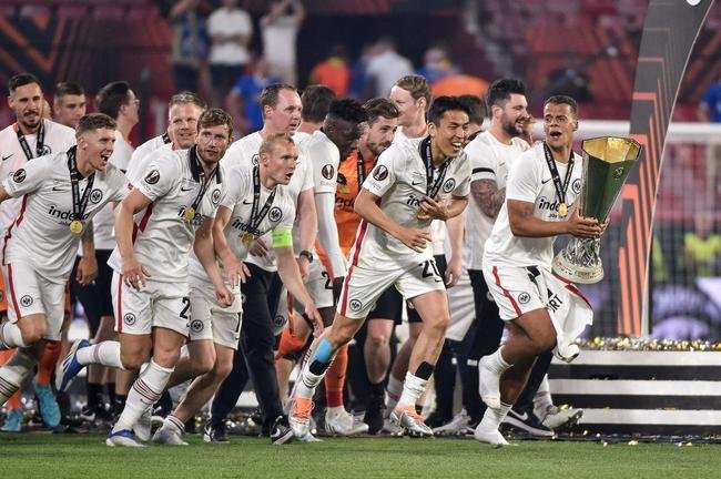 Eintracht bate o Rangers nos pnaltis, em Sevilla, e fatura a Liga Europa 