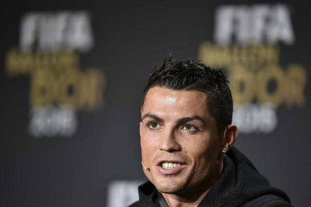 Confira as fotos dos bastidores e da cerimônia da Bola de Ouro