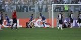 Depois de grande jogada de Arrascaeta, Riascos vira para o Cruzeiro no segundo tempo: 2 a 1