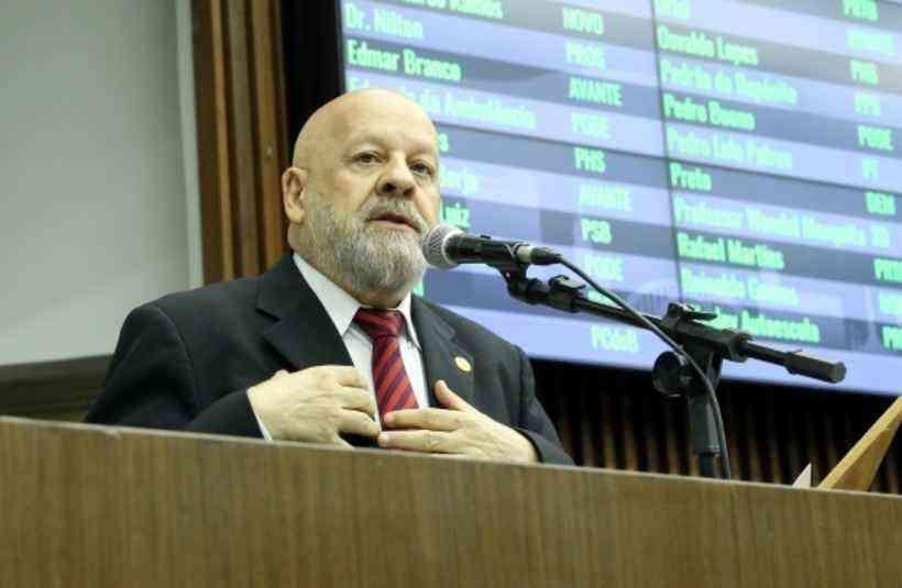 Henrique Braga (PSDB) - Braga exerceu seu primeiro mandato na Câmara Municipal de 1989 a 1992. Desde então, concentra suas atenções nas áreas social, ambiental e cultural. Reeleito, ele iniciará seu oitavo mandato. O vereador é torcedor do Atlético e recebeu 4.045 votos.