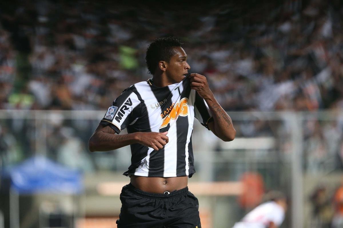 20 - J - 2012/2013/2014/2015 - 127 jogos / 39 gols - 0,30 por jogo