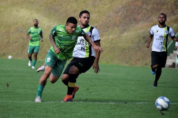 Imagens do jogo-treino do Amrica contra o Inter de Minas