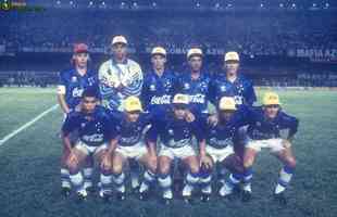 Cruzeiro campeão mineiro de 1994, com Ronaldo no time. Paulo Roberto, Dida, Célio Lúcio, Luizinho e Douglas; Ronaldo, Ademir, Luís Fernando, Cleison e Roberto Gaúcho