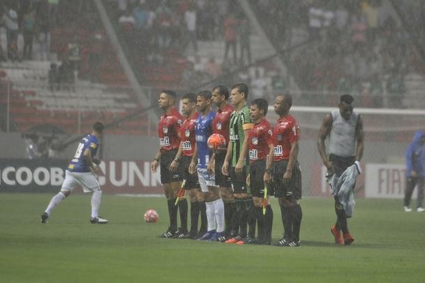 Fotos da partida entre Amrica e Cruzeiro, no Independncia, pelo Campeonato Mineiro