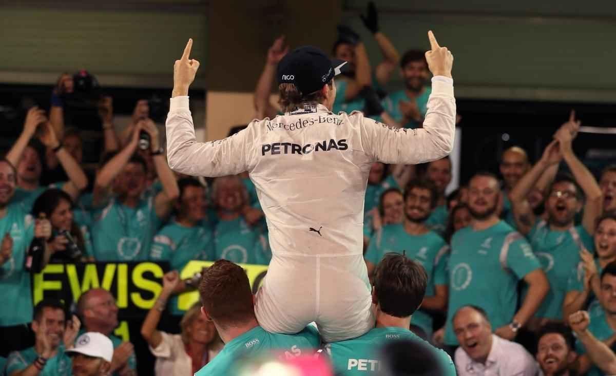 Festa de Nico Rosberg com o ttulo indito na Frmula 1; feito veio com segundo lugar em Abu Dhabi