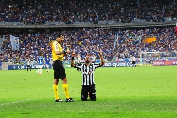 O camisa 7 agradeceu a Deus