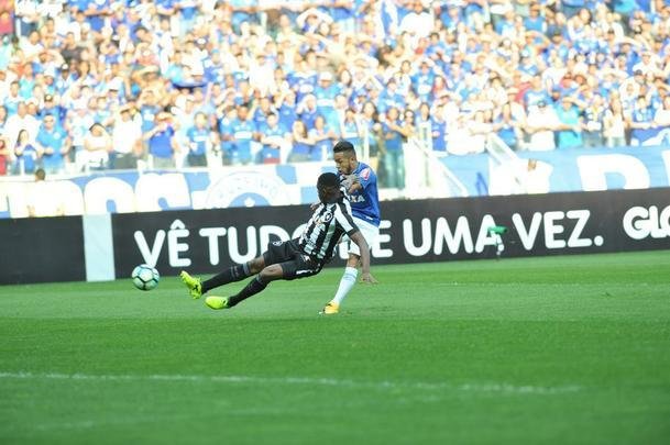 Imagens do jogo entre Cruzeiro e Botafogo, pela 19 rodada do Brasileiro, no Mineiro