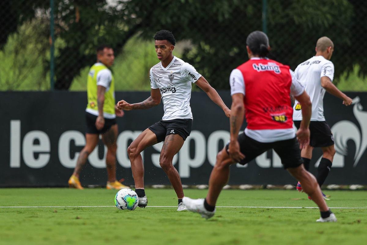 Fotos do primeiro treino de Hulk no Atlitco