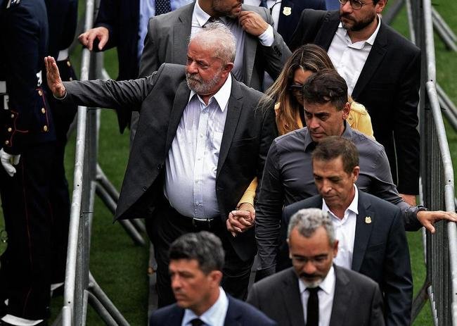 Presidente Lula foi  Vila Belmiro se despedir de Pel