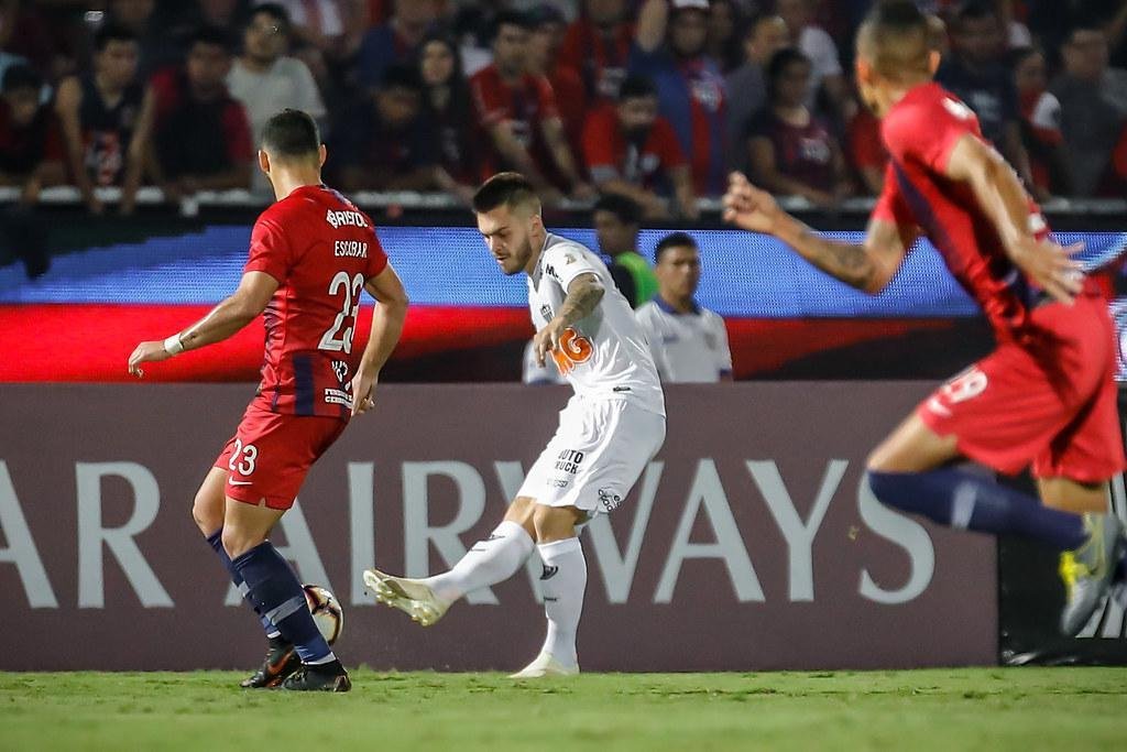 Nathan - Meia segue no elenco atleticano.