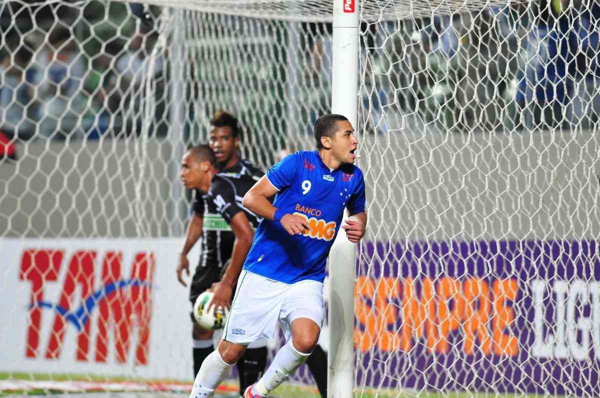 Cruzeiro 1x0 Figueirense - 16/06/2012 - Campeonato Brasileiro 2012