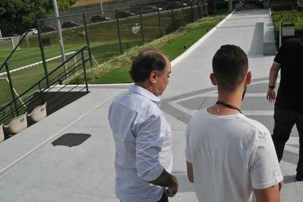 Tcnico Marcelo Oliveira deu entrevista de despedida na Cidade da Galo