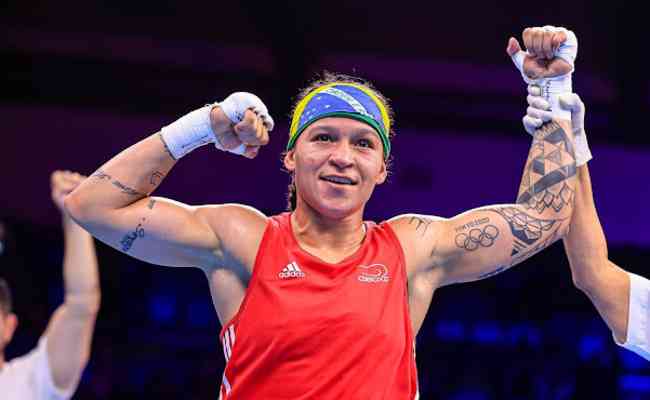 Bia Ferreira garantiu medalha de bronze no Mundial de Boxe