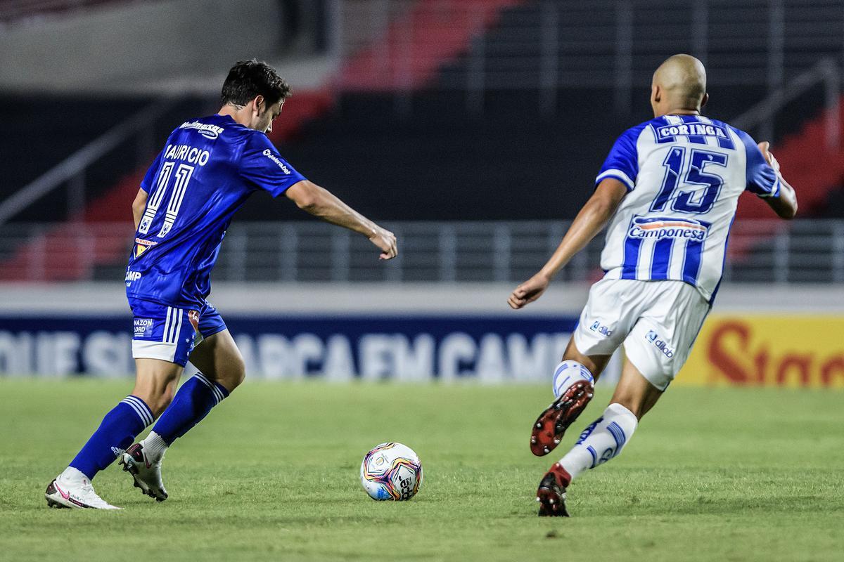 O Cruzeiro perdeu para o CSA por 3 a 1, em 19 de setembro, pela 10ª rodada da Série B. A partida foi realizada no estádio Rei Pelé, em Maceió.