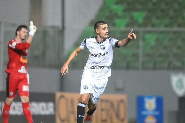 Fotos da vitria do Atltico sobre o Cear, por 2 a 1, no Independncia, com gols de Otero e Luan. Thiago Gallhardo descontou para os cearenses