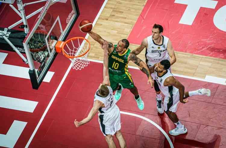 Brasil estreia no Mundial de basquete 3x3 com vitória sobre a França e  derrota para Porto Rico