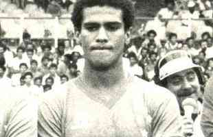 Lateral-esquerdo Ademar, que passou por Flamengo e Cruzeiro nos anos 1980