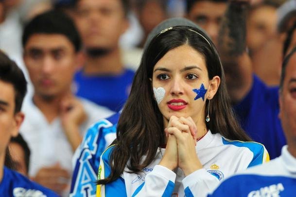 Na etapa final, com a vitria parcial, a torcida do Cruzeiro vibrou e teve esperana na classificao