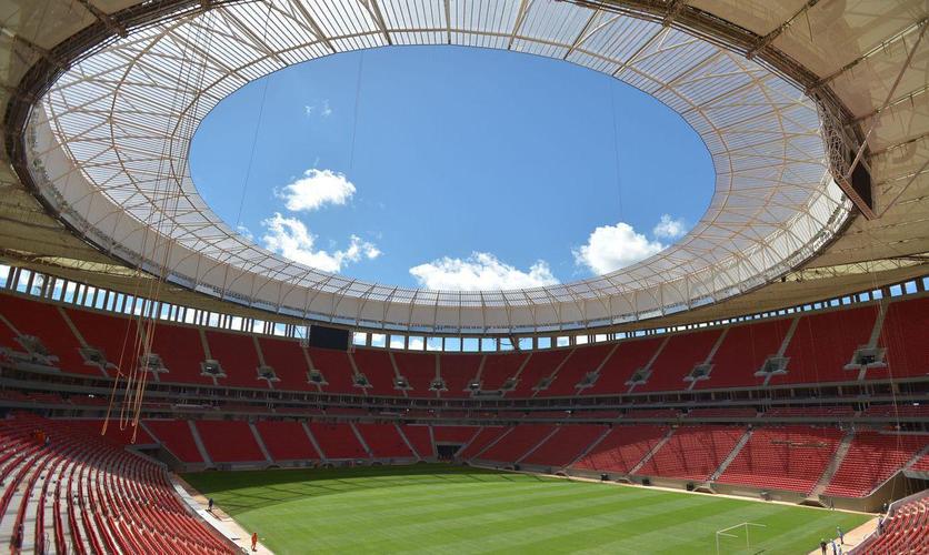 O Estdio Nacional de Braslia, o Man Garrincha, palco da abertura da Copa do Mundo de 2014 no Brasil,  um dos postulantes para sediar a final da Sul-Americana. O estdio localizado em Braslia se candidatou para 2021, 2022 e 2023. 

