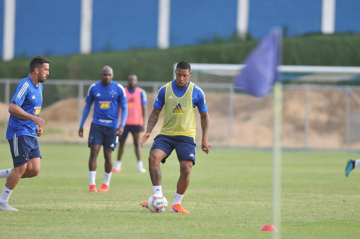 Fotos do terceiro treino do Cruzeiro na Toca da Raposa II (crdito: Alexandre Guzanshe/EM D.A Press)