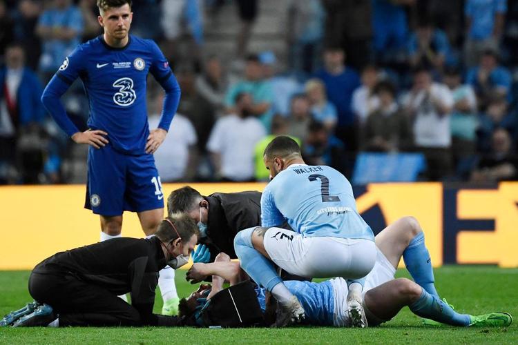 Imagens da grande decisão entre Manchester City e Chelsea no Estádio do Dragão