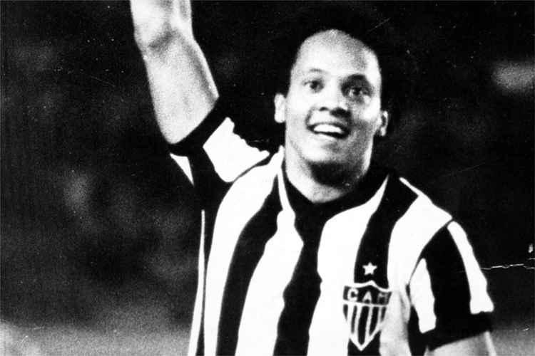 1 - Reinaldo - 255 gols